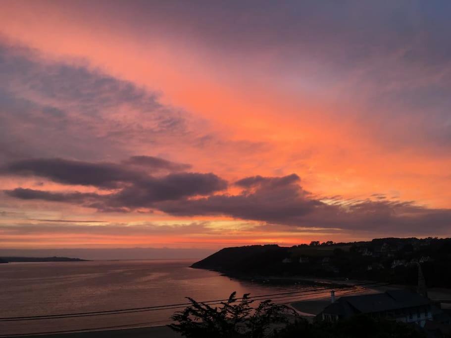 Ty Ar Mor Maison De La Mer, A 40 M De La Holiday home Saint-Michel-en-Greve